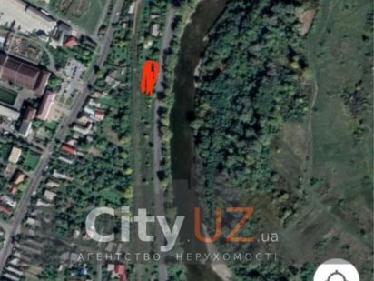 Продається ділянка під комерцію при трасі