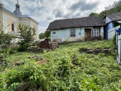 Ділянка в центрі м.Бучач! Тернопіль