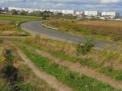 Ділянка в районі м.Чернівці (Чагор),заїзд із об'їздної дороги, 61 сот Чернівці