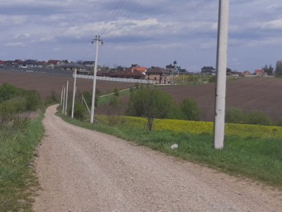 Земельна ділянка на Мальованці ( Чернівці ), 1,52 га, поруч три озера Чернівці