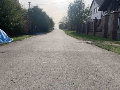 Ділянка з асфальтованим доїздом Ровно