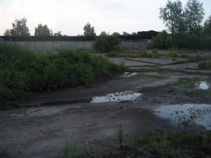 Участок 36 сот.- 20 асфальтированы - с 2 не большими помешениями Чернігів