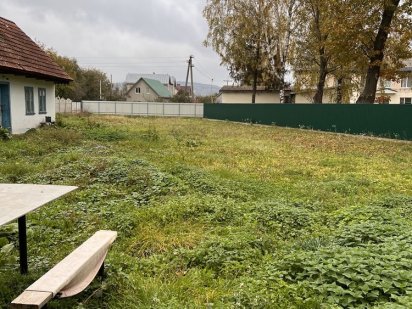 Продаж земельної ділянки з будиночком Чернівці