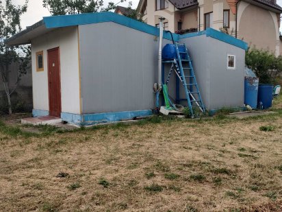 Земельна ділянка з капітальним будинком і молодим садом ! Чернівці