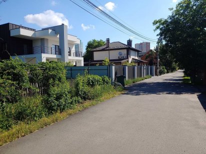 Участок 6.17 сот., Осокорки, ул. Садовая 136, метро “Осокорки”. Киев