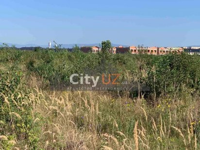 Продається кутова земельна ділянка