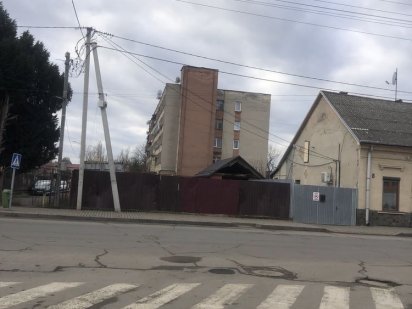 Фасадна ділянка на Гагаріна. Ужгород