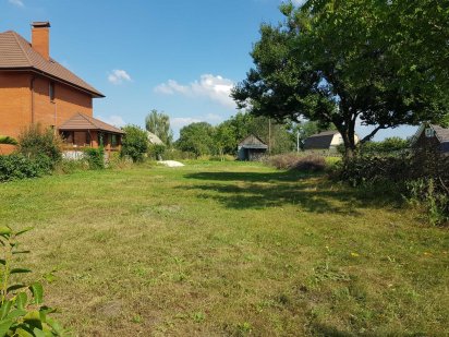 Приватизированный участок 8 + 2 соток , Голосеевский р-н, Чапаевка Киев