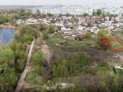 продам участок рядом с заливом Днепра. Ж\м Парус Днепр