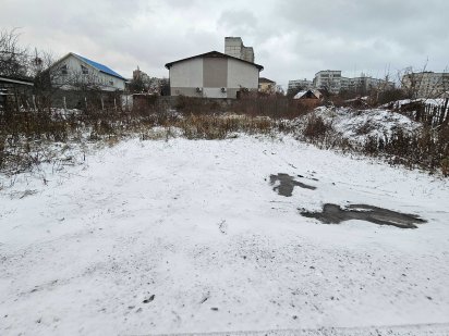 Продам свой участок пр. Тракторостроителей, 79 (Студенческая) Харків