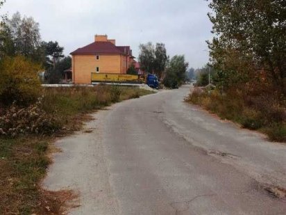 Киев КИЗ Чайка Святошинский р-н 10 соток метро Житомирская владелец Киев