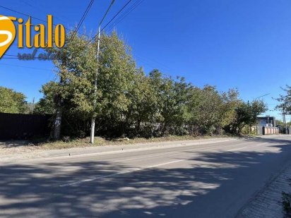 Фасадна ділянка біля метро Славутич, вул. Центральна, Осокорки Киев