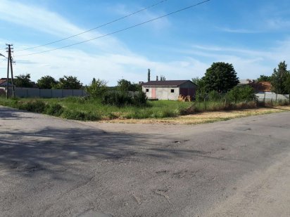 Продам участок в центре Большой Коренихи с гаражом и фундаменто Миколаїв