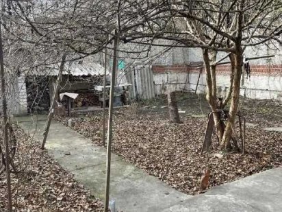 Продам участок и строение. 13-Станция Фонтана. Фасад 32 метра. Одесса