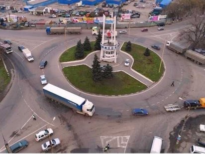 Продам фасадный участок на "Двух столбах". 1O14