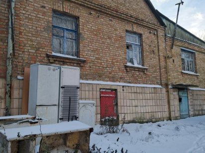 Продам земельну ділянку зі старим будинком Киев