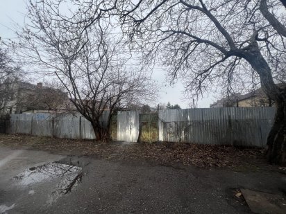 Продам участок на 8 ст.Б.Фонтана!!! Фасад 35 метров. Одесса