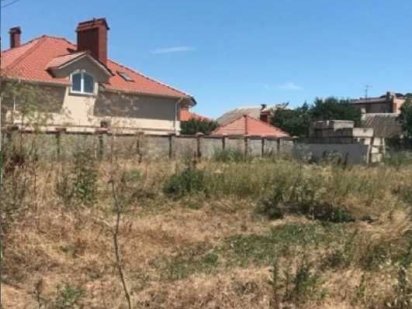 Шикарный участок с коммуникациями на участке + стройматериалы+ забор