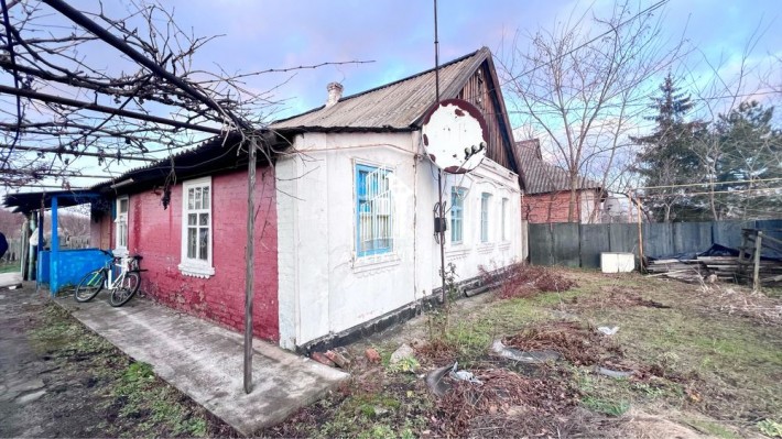 Продам жилой дом с индивидуадьным отплением ул. Красная Мирноград - фото 1