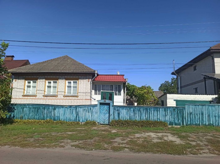Продам дерев'яний будинок обкладений цеглою, район Василівської церкви - фото 1