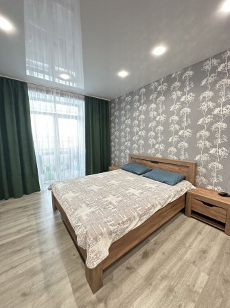 Продам 2 кімнатну квартиру з ремонтом меблями  Яровиця центр міста - фото 1