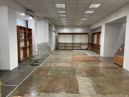 Сдам в аренду помещение. 125м2. Самый Центр. Только под торговлю!