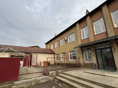 Оренда приміщення під магазин/кав'ярню/склад 47 кв.м по вул.Коновальця Івано-Франківськ