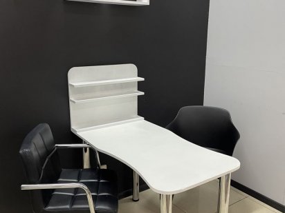 Оренда місця для майстра манікюру Полтава