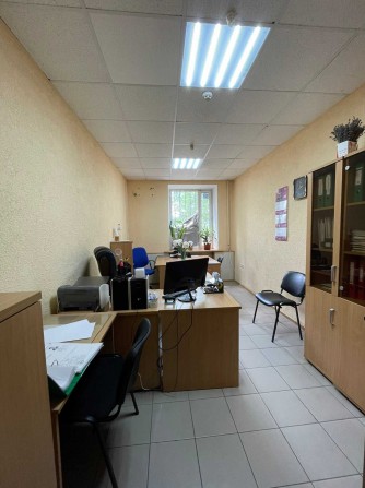 Здам офісні приміщення на вул. Рязанова. 5 кабінетів. 140 м2 - фото 1