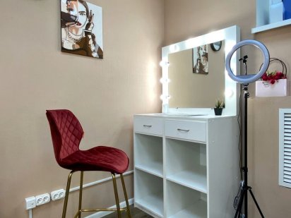 ЦЕНТР Оренда робочого місця бровіста, ламімейкера, візажиста Суми