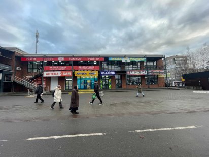 Фасадне приміщення по вул. Сумгаїтська, біля Делікату Черкаси