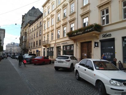 Оренда приміщення в центрі по вул. Театральна 7. Львов