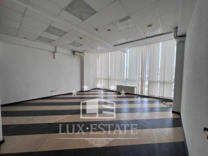 Аренда помещения 130 м2, центр м. Научная ул. Бакулина 4а, Харьков Харків