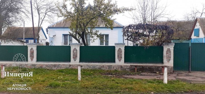 Кирпичный дом со всеми коммуникациями в Тарасовке. - фото 1
