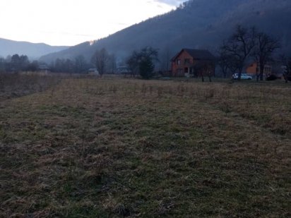 Продам землю 0,32га,під забудову Яремче