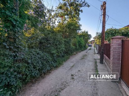 Земельна ділянка у хорошому районі міста, поруч вул.Миру Ивано-Франковск