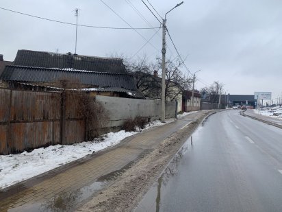 Ділянка в районі жд вокзалу. 10соток з будинком.