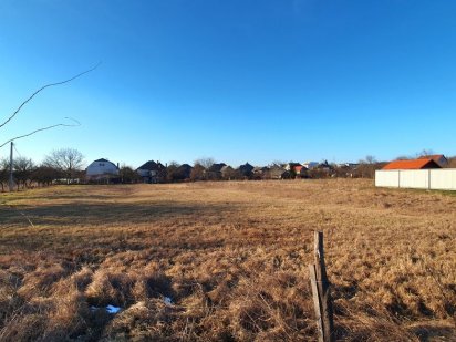 Продається кутова земельн ділянка 24,4 сот. ідеальна під котеджі