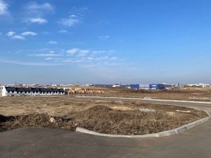 Продам земельну ділянку в місті з комунікаціями Ровно