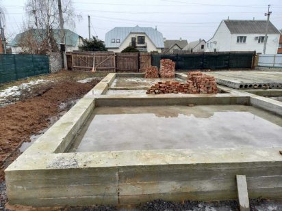 Земельна ділянка з розпочатим будівництвом Червоний Шлях Полтава