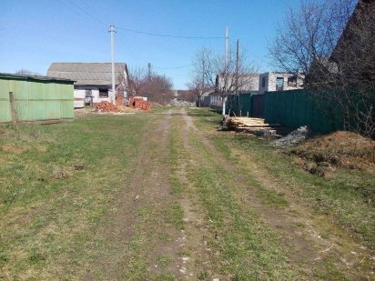 Продаж землі з недобудовою Чернигов