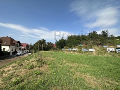 Продаж земельної ділянки неподалік центру