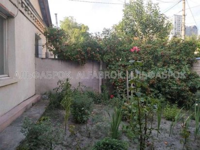 Продажа участка 7.1 соток в центре Киева. Киев