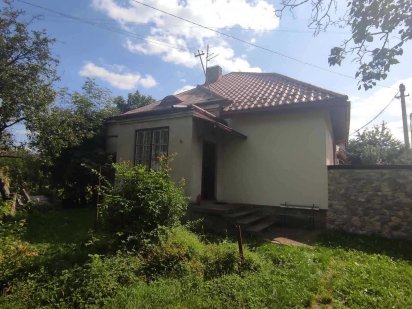Пів спарки радянський стан 52м², ділянка 4 сот Винники Галицька 64900$ Львов