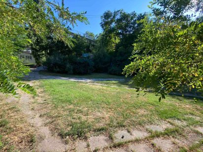 Фасадный участок в центре города Одеса