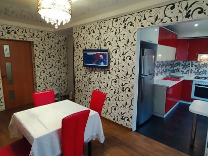 ‼️Сдам посуточно квартиру студию,‼️трехкомнатная на площади