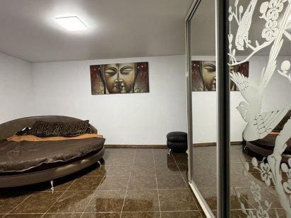 Здам квартиру посуточно почасово в центрі міста Черновцы