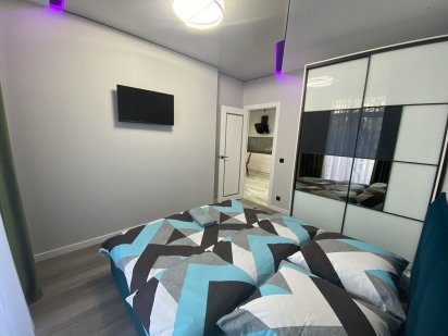 Центр 2 окремі спальні новобудова Ужгород