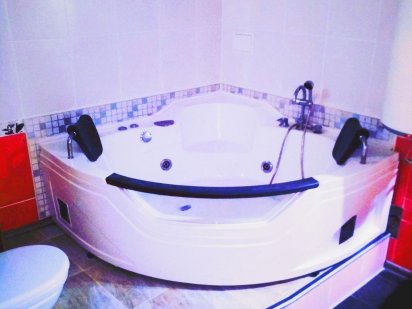 Посуточно,Почасово2,3час.450грн.(Джакузи) ЦУМ,гос.Украина, Площадь,Мак Чернигов