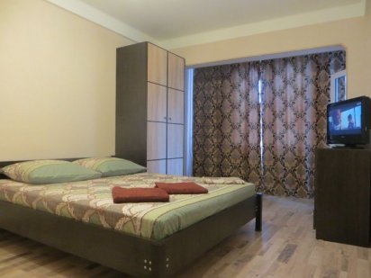 ст. метро "Героев Днепра"- 1 мин. "Dream Town". проспект Оболонский-43 Київ